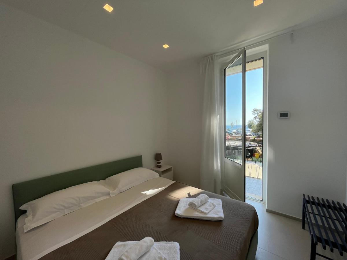 Appartamento Aria Di Mare Levanto Exterior foto